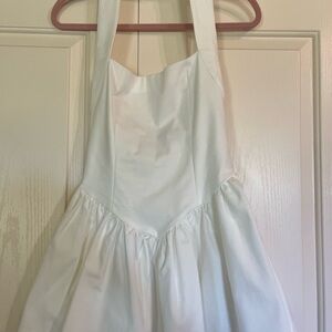 Chic White Halter Mini Dress size Small